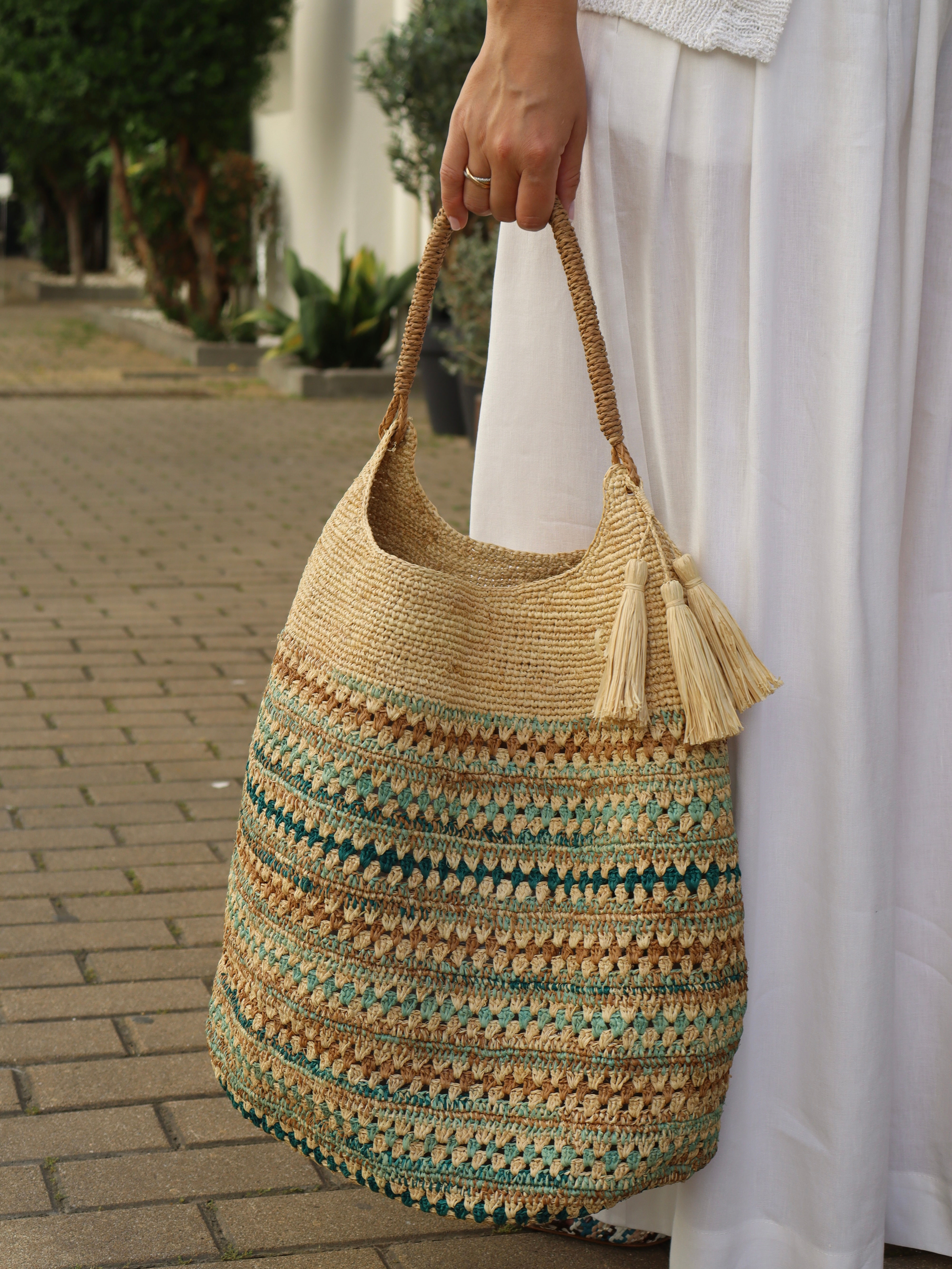 Bolso rafia tonos turquesas