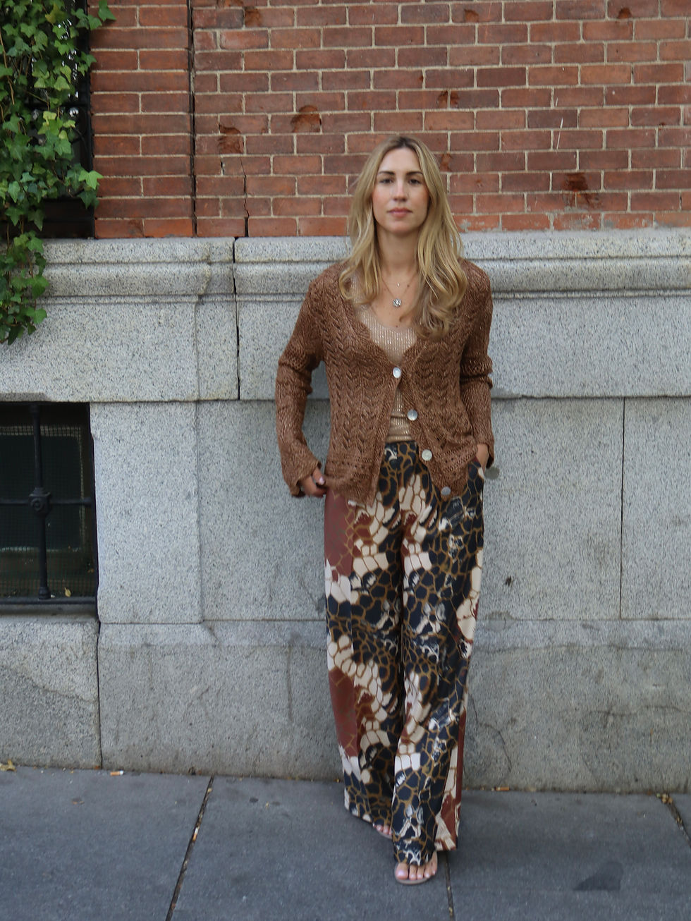 Miniatura: Chaqueta punto calada lurex marrón