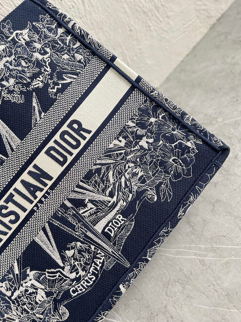 Thumbnail: Dior Book Tote star flower black