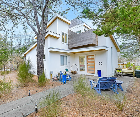 WebRes33_25 Treasure Island Dr, Amagansett_Front (1).jpg
