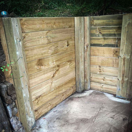 Timber retaining wall