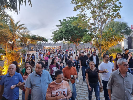 Pesquisa traça perfil do público da Paixão de Cristo de Nova Jerusalém