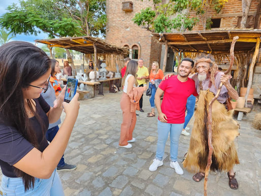 Vila da Galileia encanta público que vai à Paixão de Cristo de Nova Jerusalém