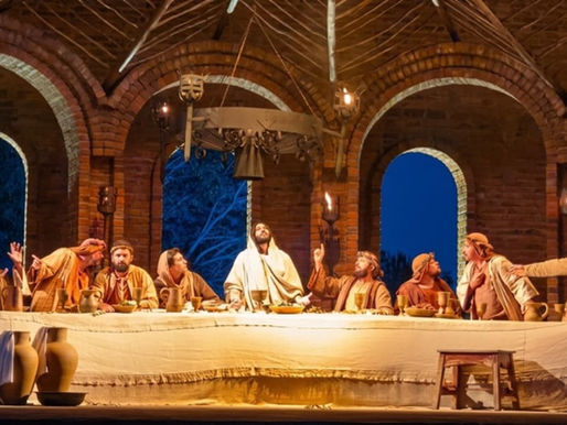 Raquel Lyra prestigia pré-estreia da Paixão de Cristo de Nova Jerusalém em celebração ao centenário de Plínio Pacheco