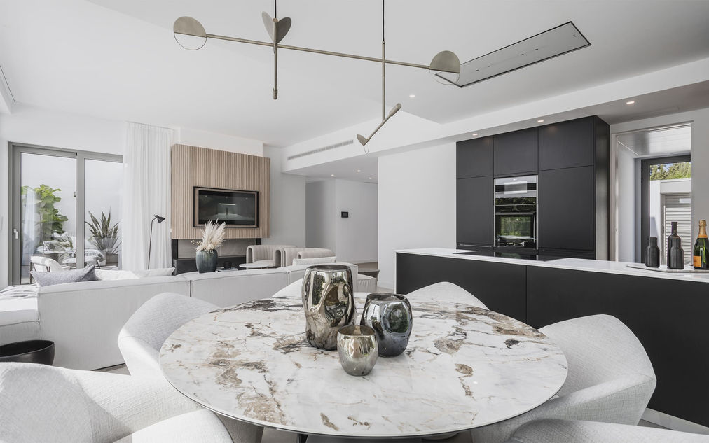 Villa for sale in Estepona