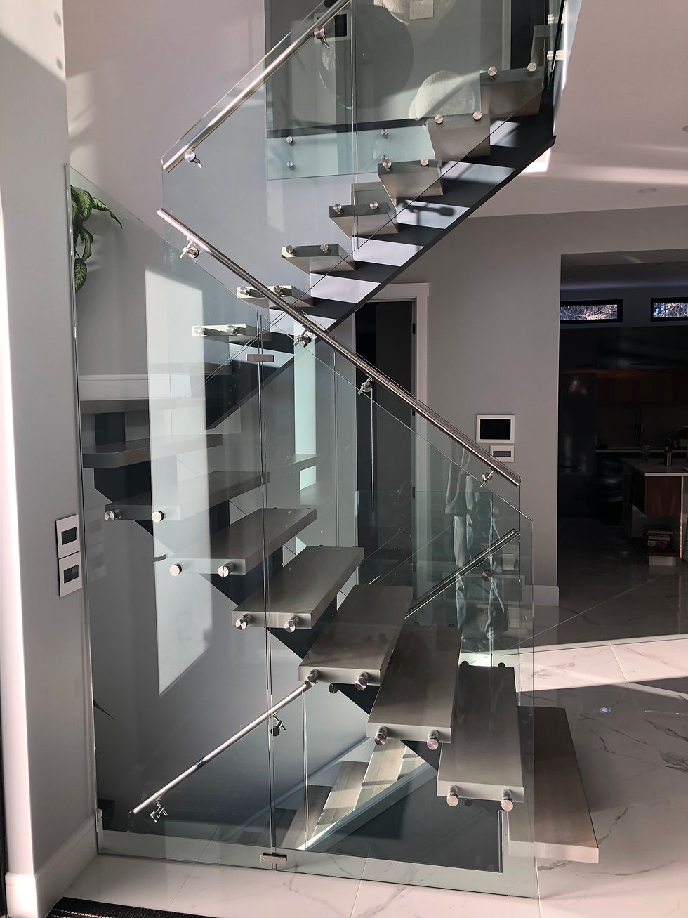 Standoff glass system