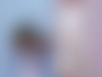 Stampa Farfalle di Clips: Un'Esplosione di Eleganza e Freschezza scelta per te da Riva Delia Boutique.