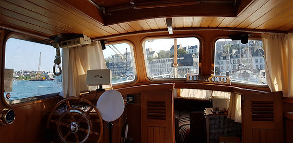 Vue de l'intérieur du Yacht Time Out