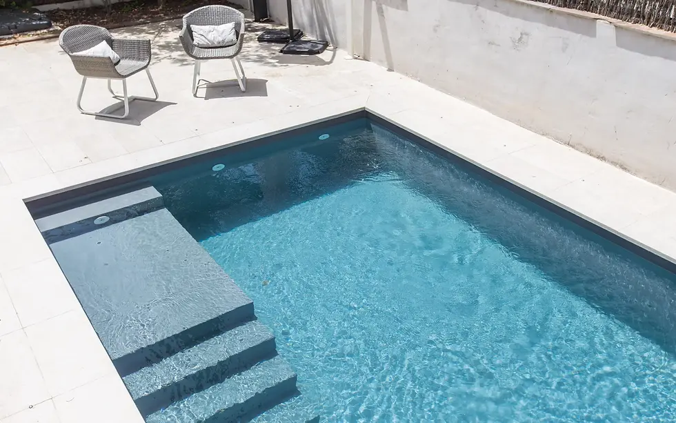 Thumbnail: Dark Grey Liner