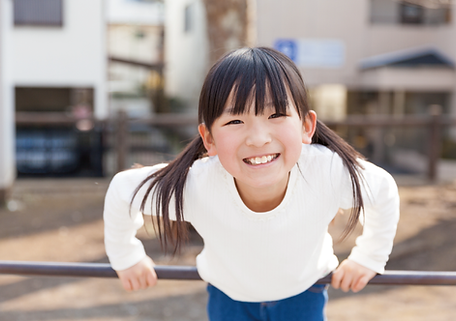 鉄棒画像(女の子).png