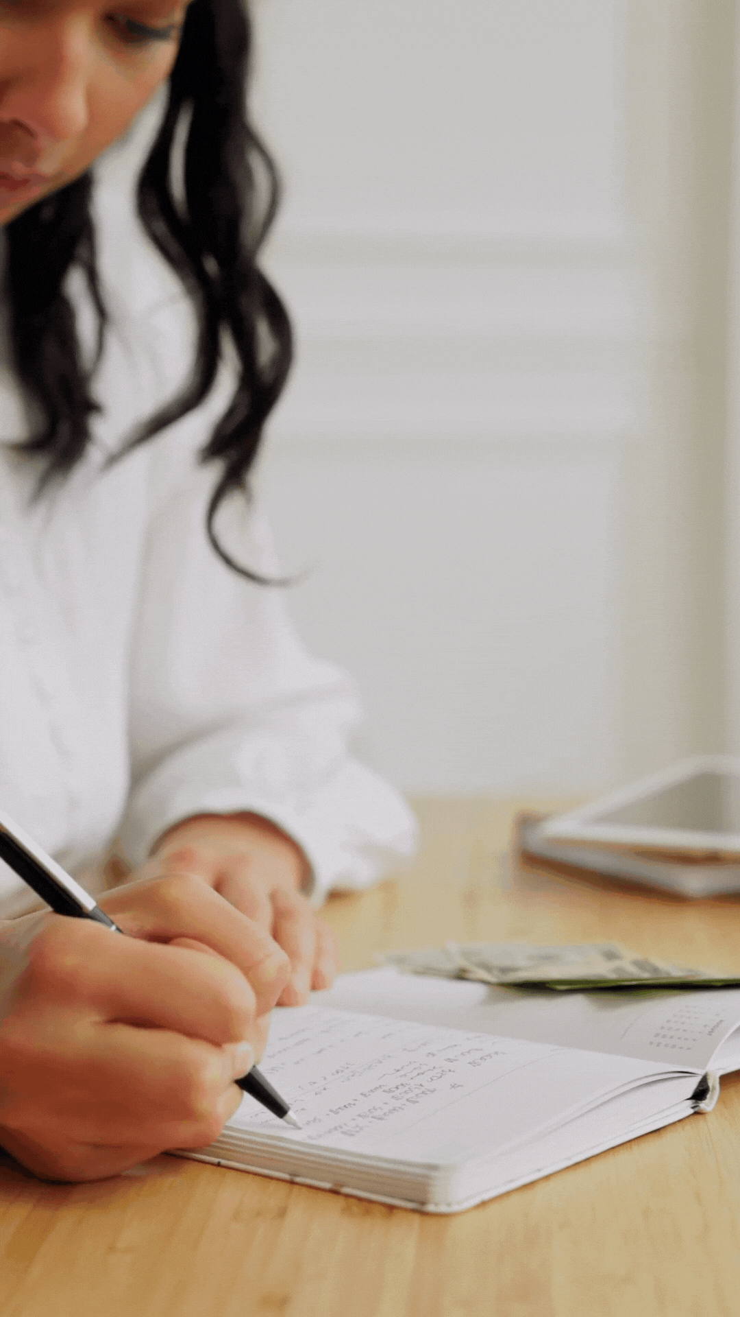 Untitled design-9.gif