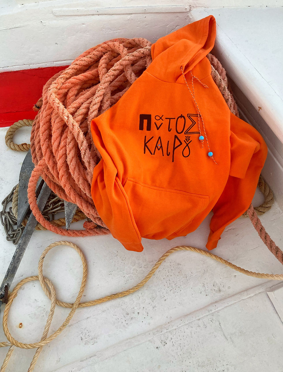 PANTOS KAIROU • orange hoodie