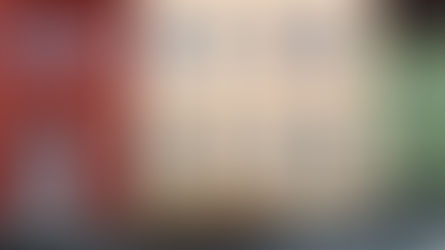 O prédio da minha mãe via uma tinta de tempos em tempos. Era de três em três anos, de cinco em cinco. No ápice da disposição dos rateios, anualmente, e reformas mais ousadas e melhorias.