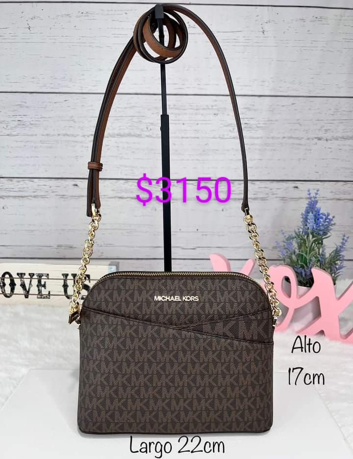 Miniatura: Más modelos de mochilas, bolsas, carteras, crossbodys y más!