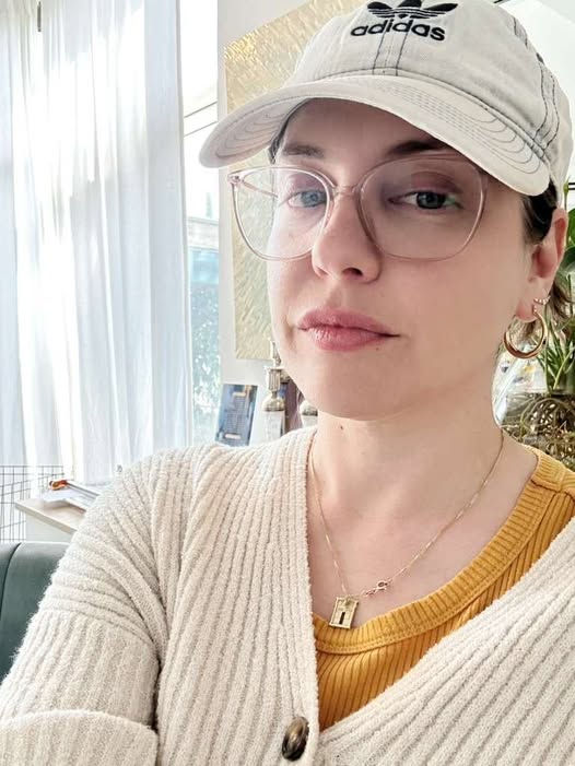 The headlines pass through me