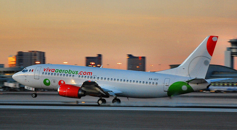 VivaAerobus is a Mexican ultra-low-cost airline known for its cheap base fares but numerous extra fees, including charges for carry-on bags, printed boarding passes, and even check-in at the airport. Photo: Tomas Del Coro, Flickr CC BY-SA 2.0