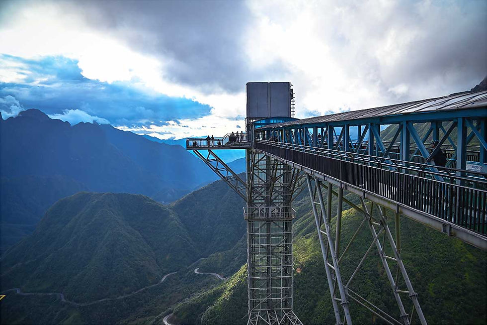Cau Kinh Rong May (Cloud Dragon Bridge) is located in Sapa, a popular tourist destination in the northern highlands of Vietnam. The bridge is known for its distinctive design, symbolizing the region’s rich cultural heritage, and offers panoramic views of the surrounding mountains and valleys, particularly in areas like Lao Cai Province. It's a notable landmark, often admired for its beauty and the scenic views it provides. Photo: localvietnam.com