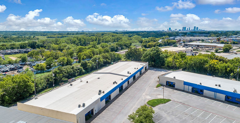 1663-Hickory-Dr-Building-3-3-2-e15698606