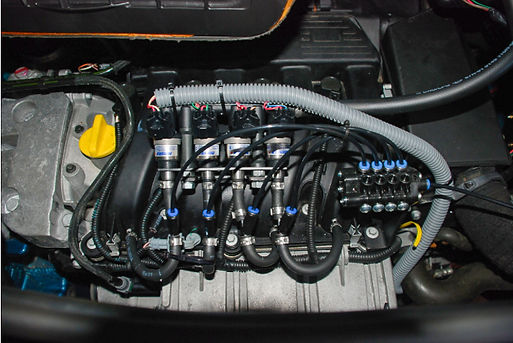 Eingebaute Gasanlage Opel Vivaro.jpg