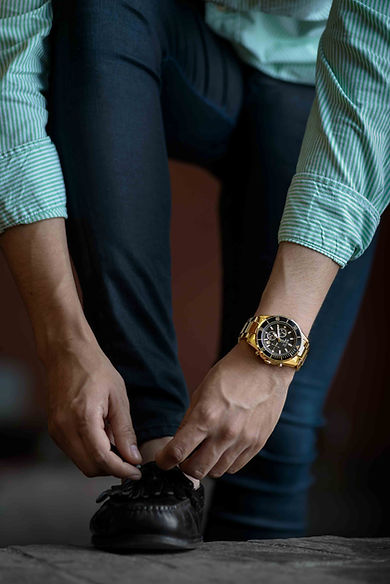 Mann mit Luxusuhr von Juwelier Kuhn.jpg
