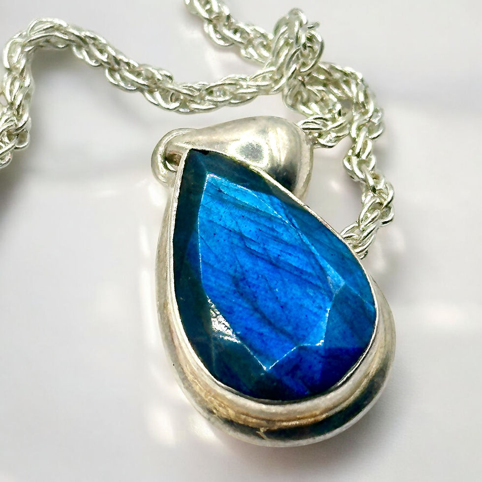 Thumbnail: Faceted Peacock Blue Labradorite Pendant
