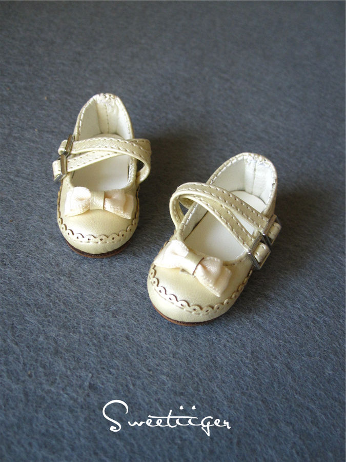 Thumbnail: 1/6 BJD ivory bow shoes