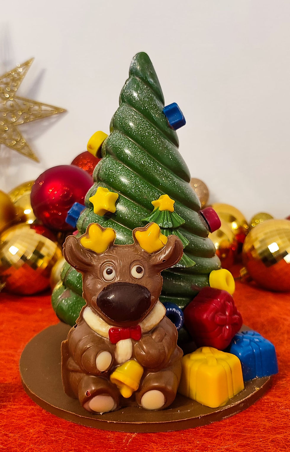 Thumbnail: Christmas Tree Scene