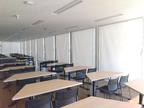 西東京市 I高校 ロールスクリーン工事