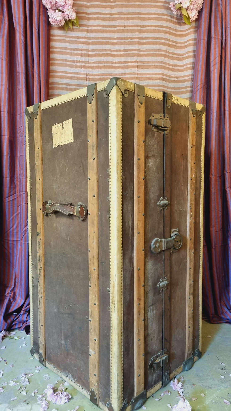 Thumbnail: Antieke reiskoffer XL