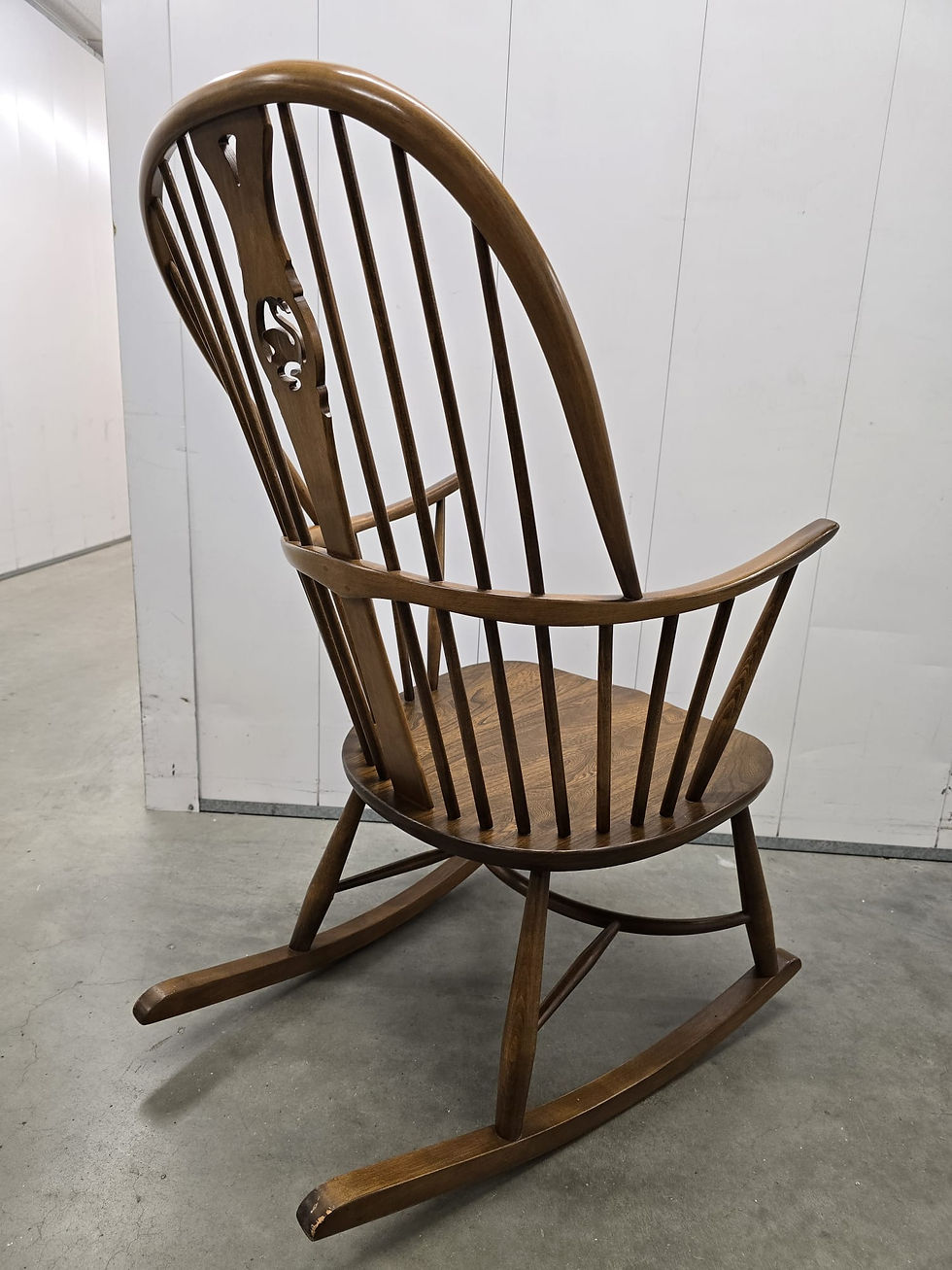 Thumbnail: Ercol Swanback Chairmakers Rocking Chair (Including Cushion)