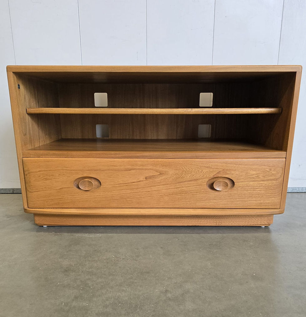 Thumbnail: Ercol Windsor TV Unit