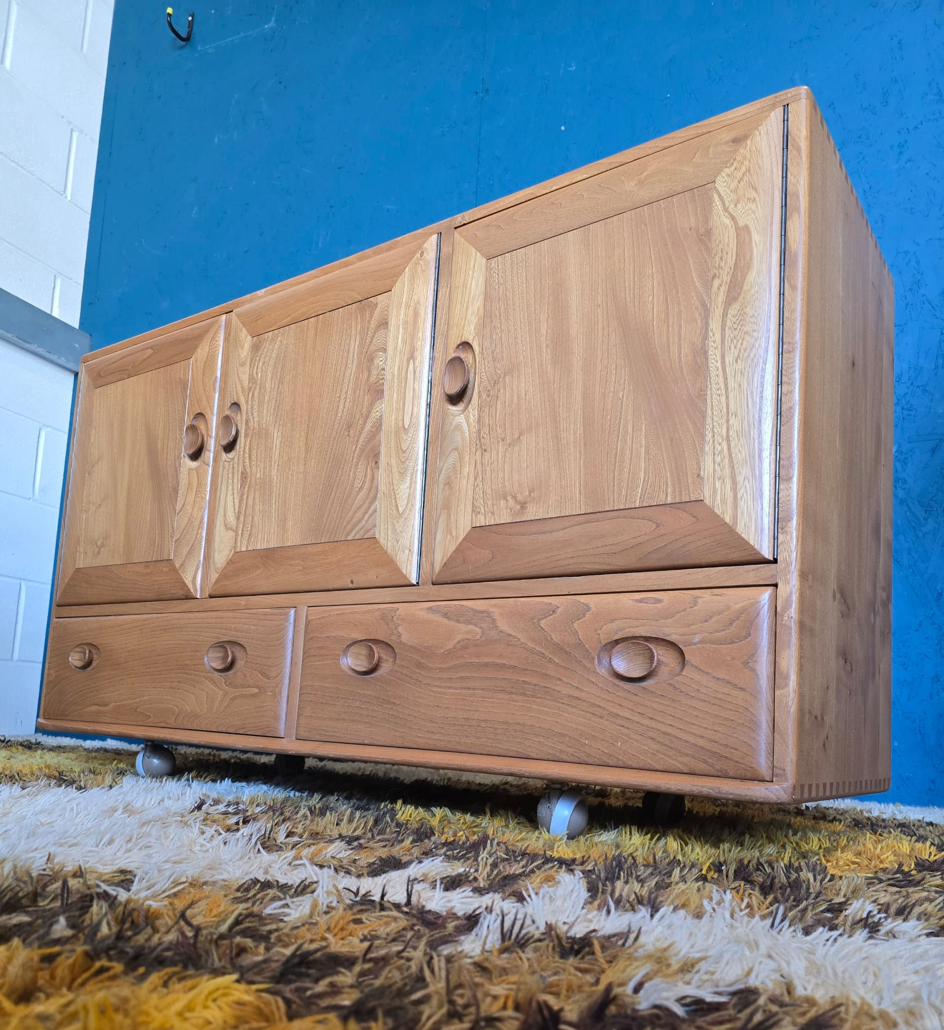 Ercol Windsor 468 Sideboard
