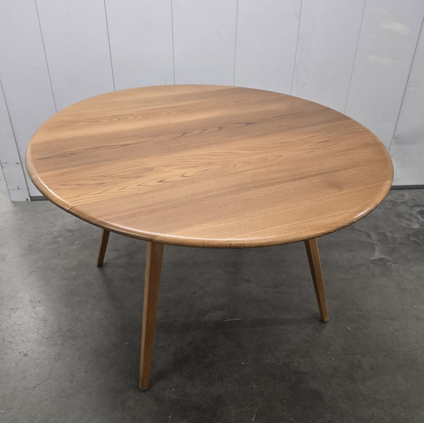 Ercol 384 Drop Leaf Table