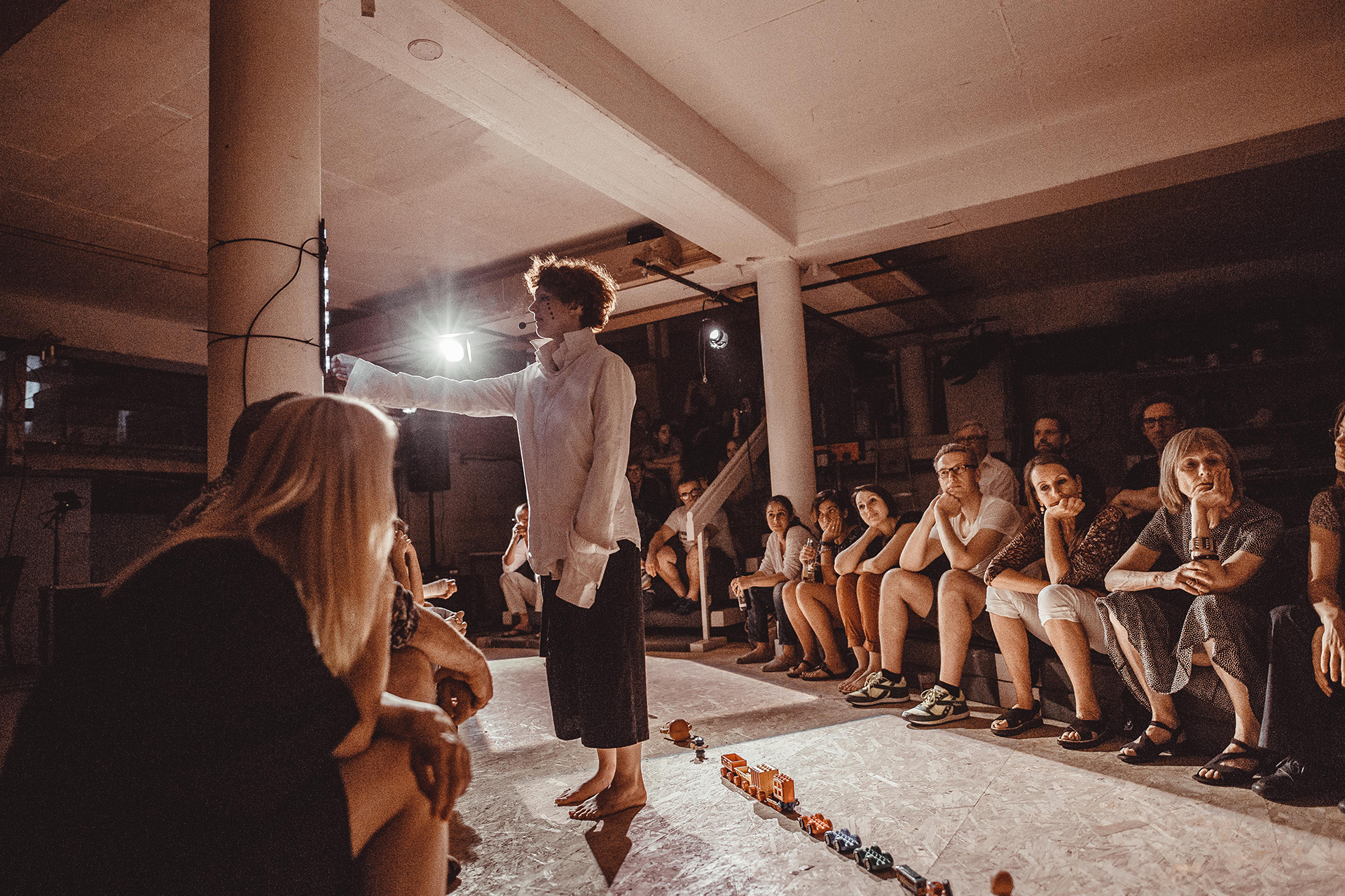 7_ElektTrAktions_act2_9_juni_2018_holzwerk_publikum_anna_jäger