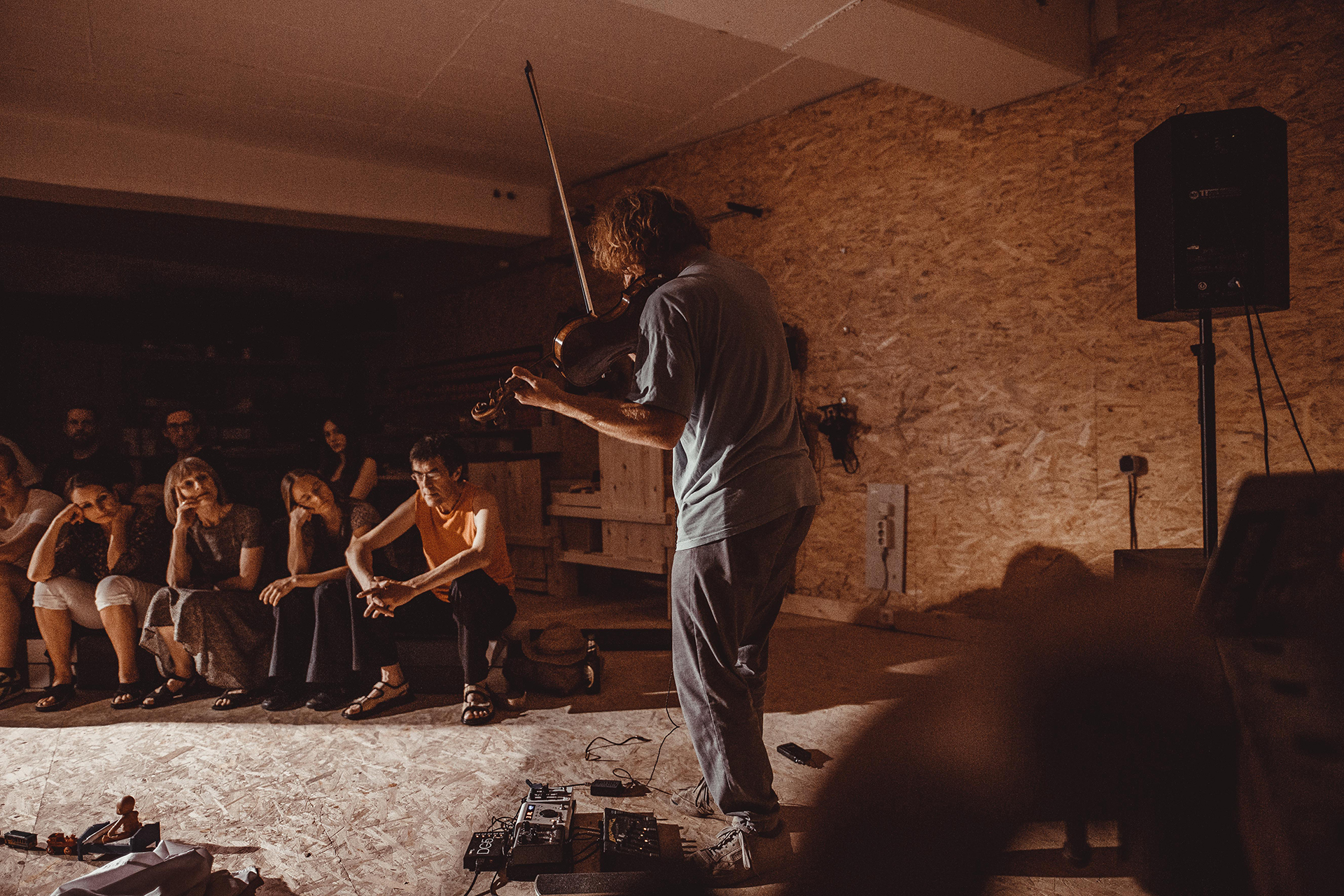 8 ElektTrAktions_act2 9 juni 2018 holzwerk publikum johannes haase
