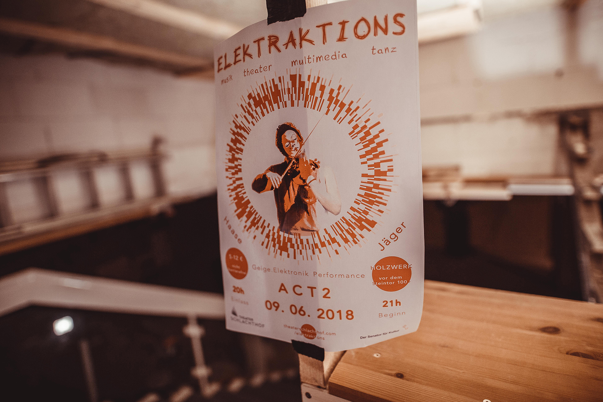 0 ElektTrAktions_act2 9 juni 2018 holzwerk eingang