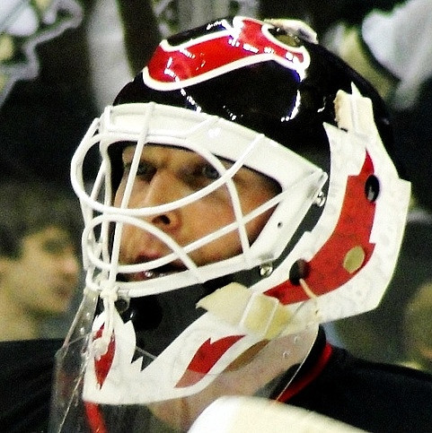 CCM Carbon Senior Certified Straight Bar Goalie Mask