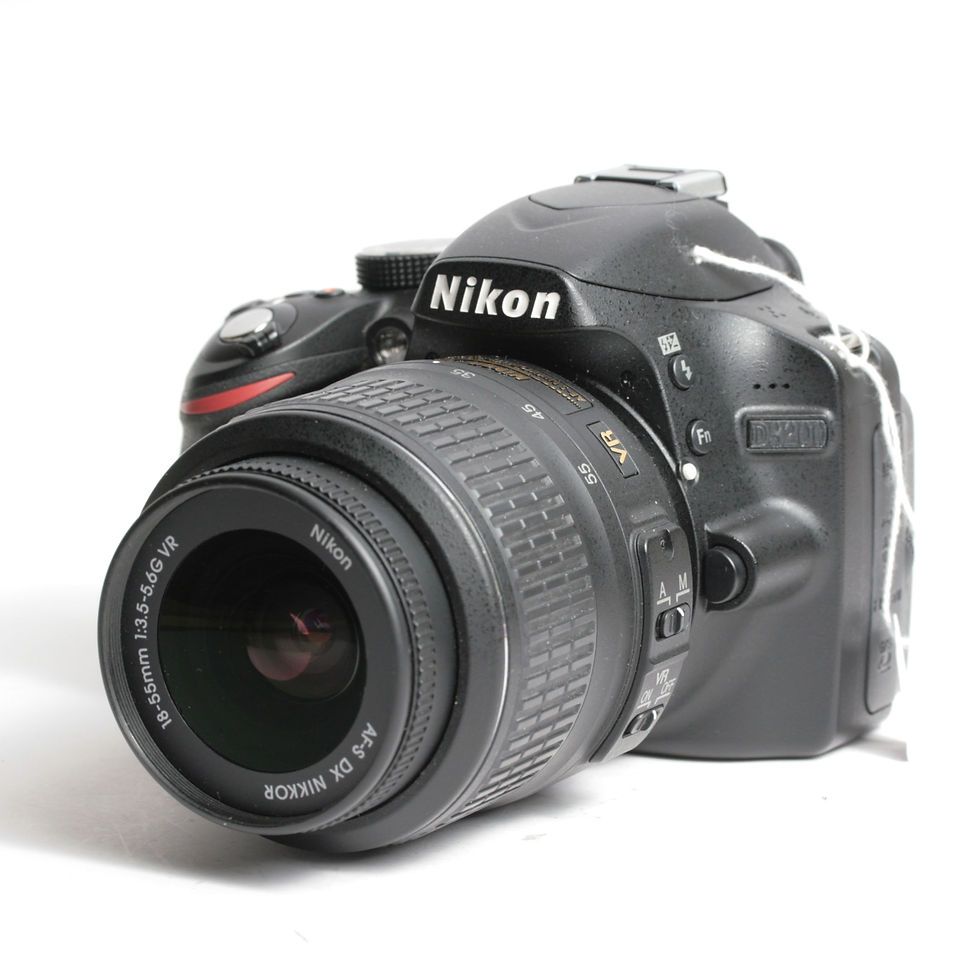 Thumbnail: Nikon D3200 with AF-S 18-55mm DX VR