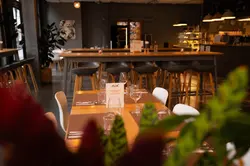 restaurant_flor_location_bar