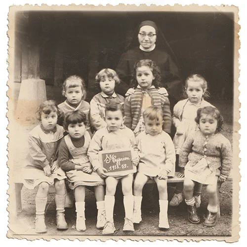 Photo de classe de l'école maternelle de Saint-Cyprien-sur-Dourdou année scolaire 1958