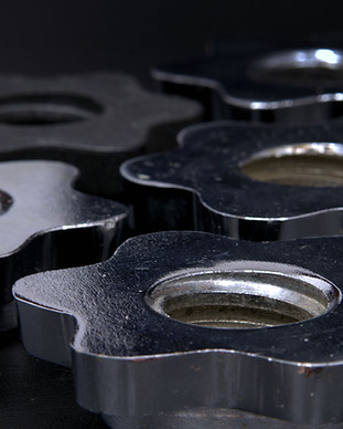 Reparto de placas de hierro