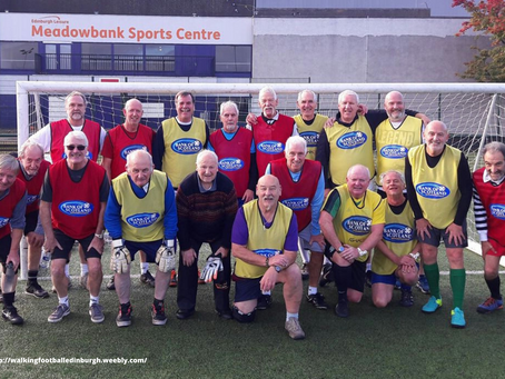 Jugar futbol a los 70 años es bueno para la salud