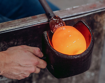 JanikaKarttunen_Glassblowing_3.jpg