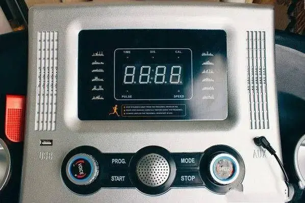 Прев'ю: Электрическая беговая дорожка HRS T320