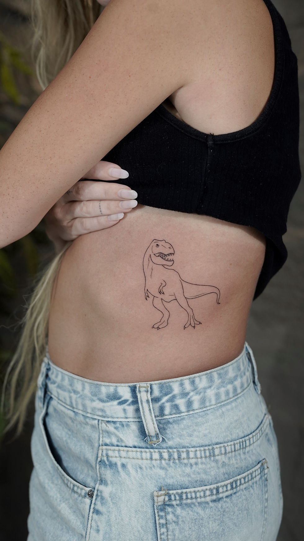 Small-Linework-Dinosaurus-Tattoo