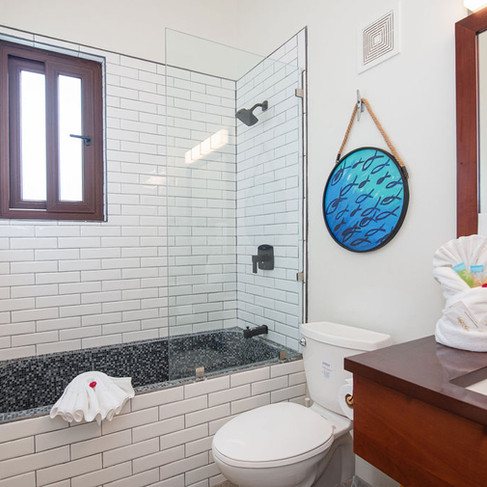 Downstairs bathroom with tub.