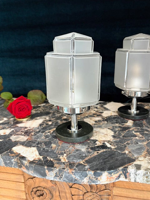 Miniature : Lampe Art Déco globe building, socle marbre noir et chromé