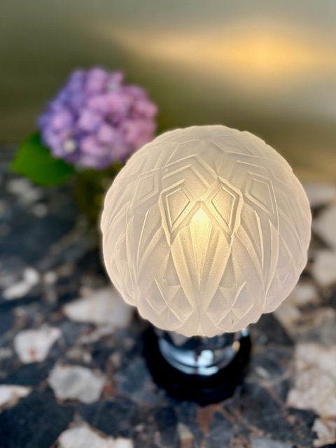Miniature : Lampe Art Déco 1930 avec globe à motifs géométriques