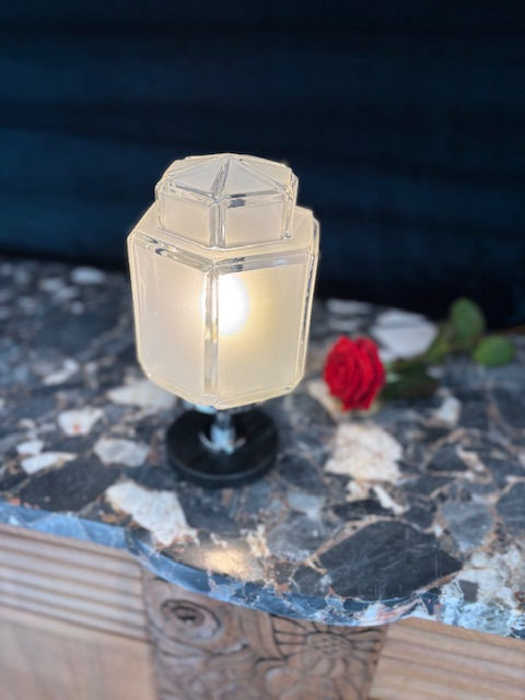 Miniature : Lampe Art Déco globe building, socle marbre noir et chromé