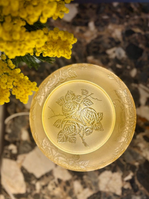 Miniature : Lampe Art Nouveau avec globe jaune fleuri signé Deveau